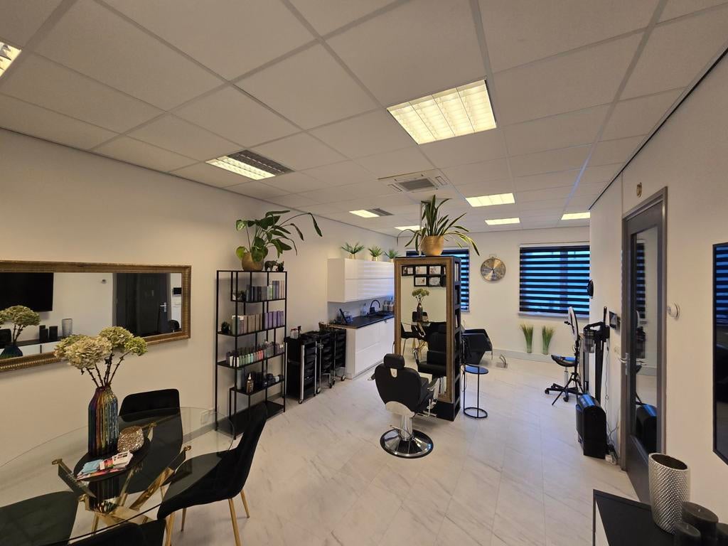 Kapsalon te huur, Zakelijke goederen, Kantoor en Winkelinrichting | Winkel en Inventaris, Ophalen of Verzenden