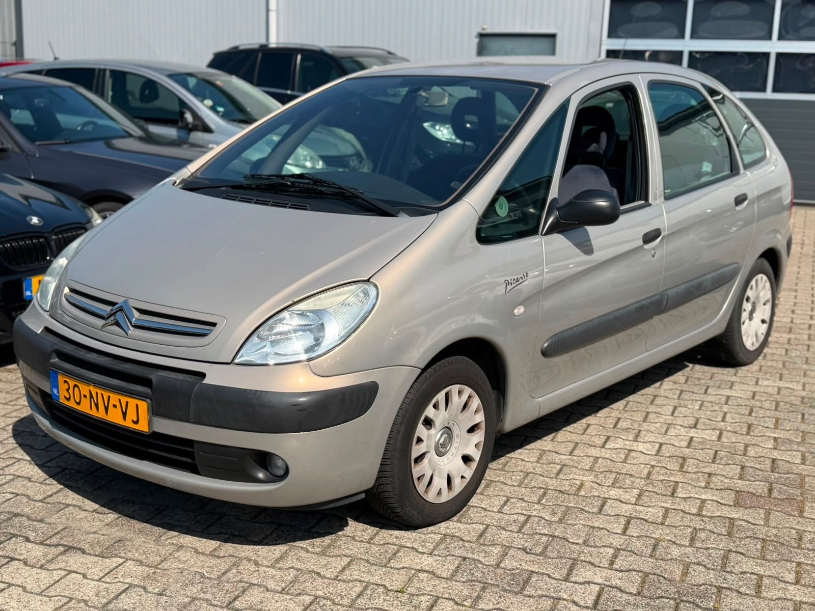 Citroen Xsara Picasso 2.0i-16V Différence 2 Automaat Nieuwe, Auto's, 136 pk, 4 cilinders, 700 kg, Beige