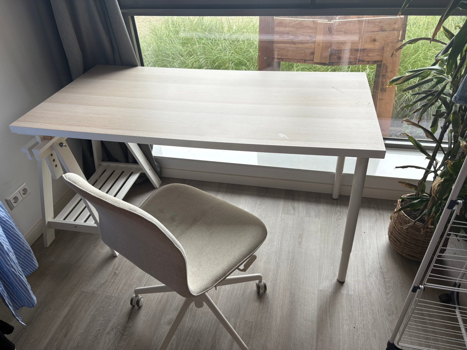 Bureau + stoel, Gebruikt, 150 cm, In hoogte verstelbaar, Ophalen of Verzenden