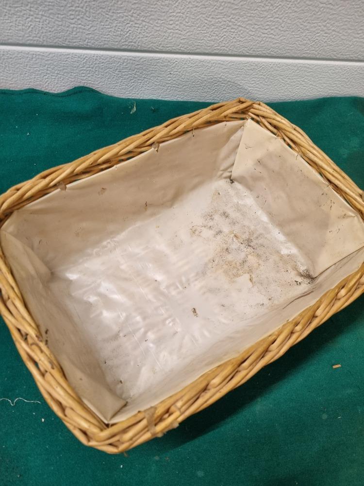 plantenmand met plastic riet, Huis en Inrichting, Woonaccessoires | Schalen en Manden, Ophalen of Verzenden, 'T Olde Gre-j, Info@toldegrej.nl