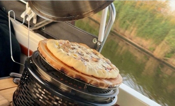 Cobb Pizzasteen met rooster - Slechts 1x gebruikt, Ophalen of Verzenden, Zo goed als nieuw