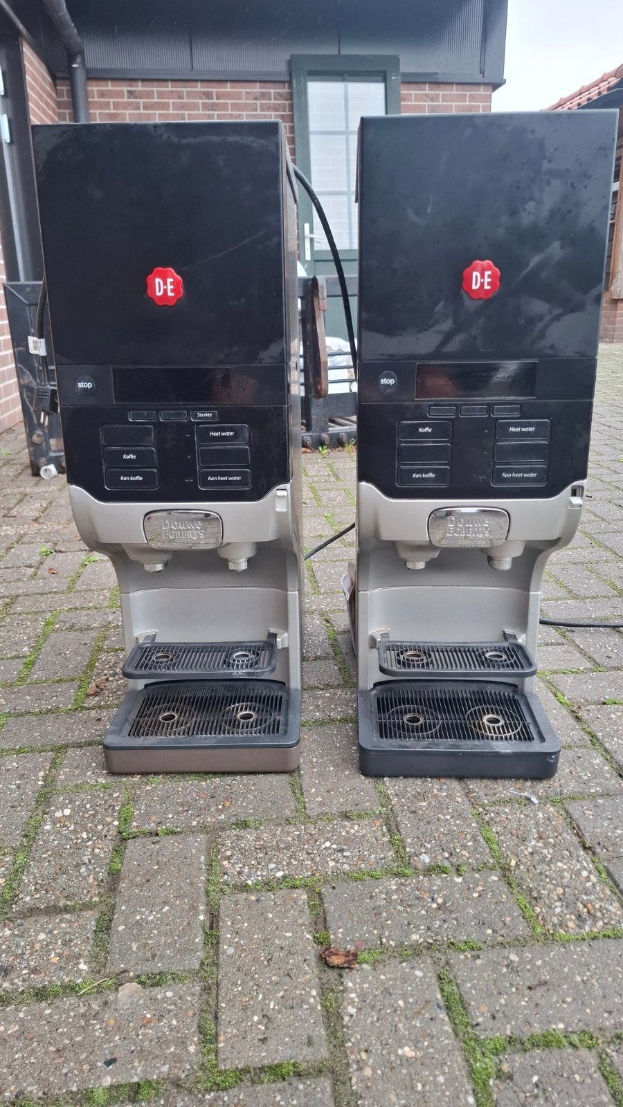 Douwe Egberts Koffieautomaten (2 stuks), Gebruikt, Overige typen, 10 kopjes of meer, Koffiemachine