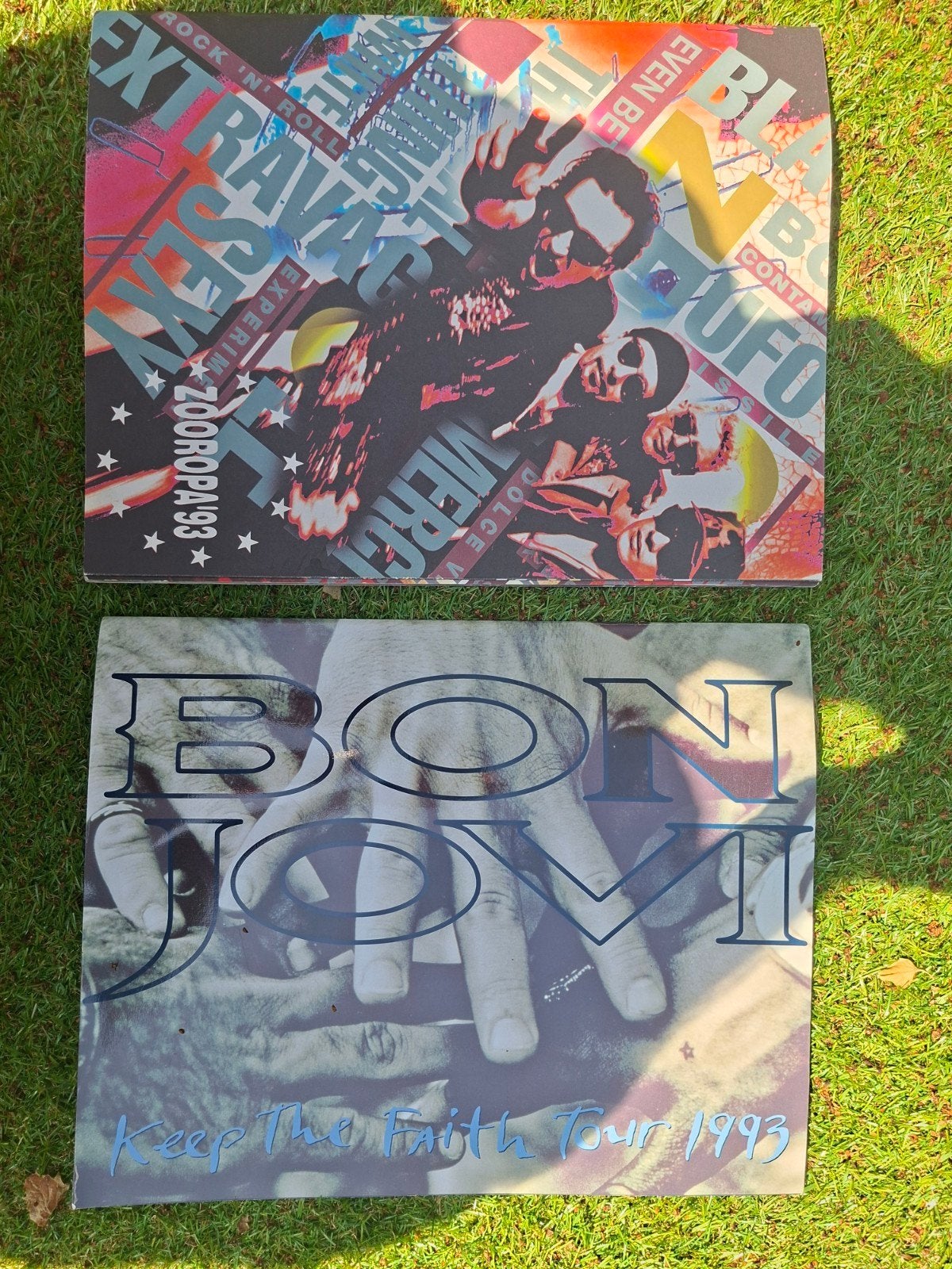 U2 en Bon Jovi 2 grote tourprogramma boeken uit 1993, Ophalen of Verzenden, Gebruikt, Overige formaten