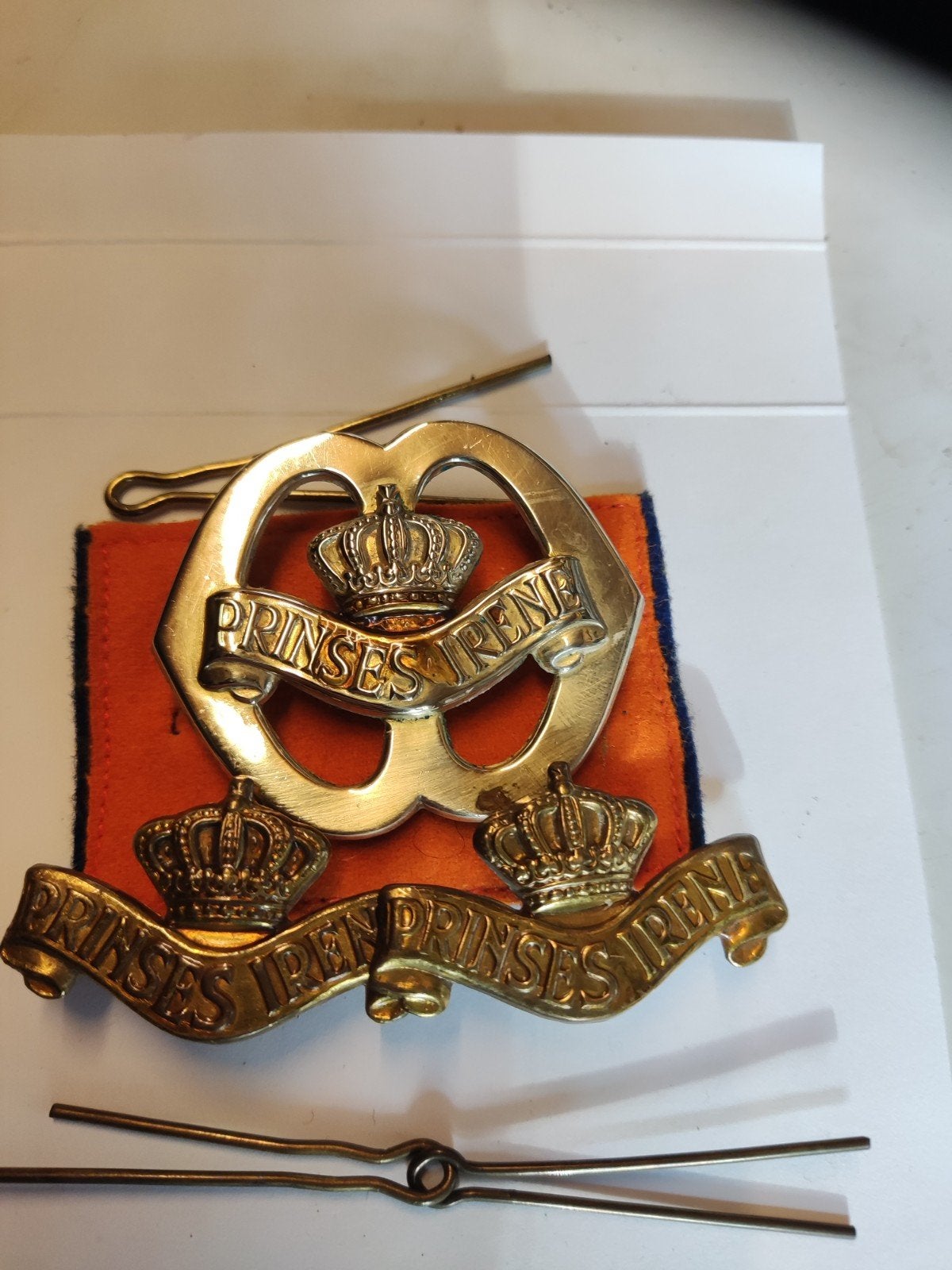 Oude set Prinses Irene Brigade, Verzamelen, Ophalen of Verzenden, Landmacht, Nederland, Embleem of Badge
