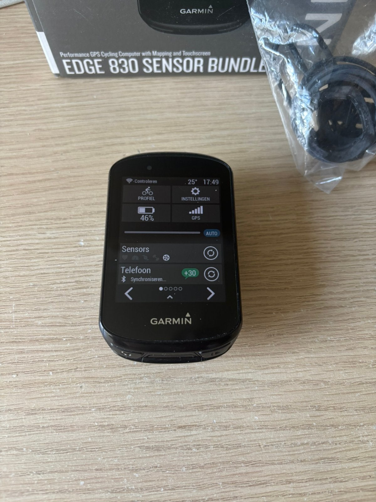 Garmin Edge 830 met mount en doosje, Ophalen, Waterdicht, Gebruikt