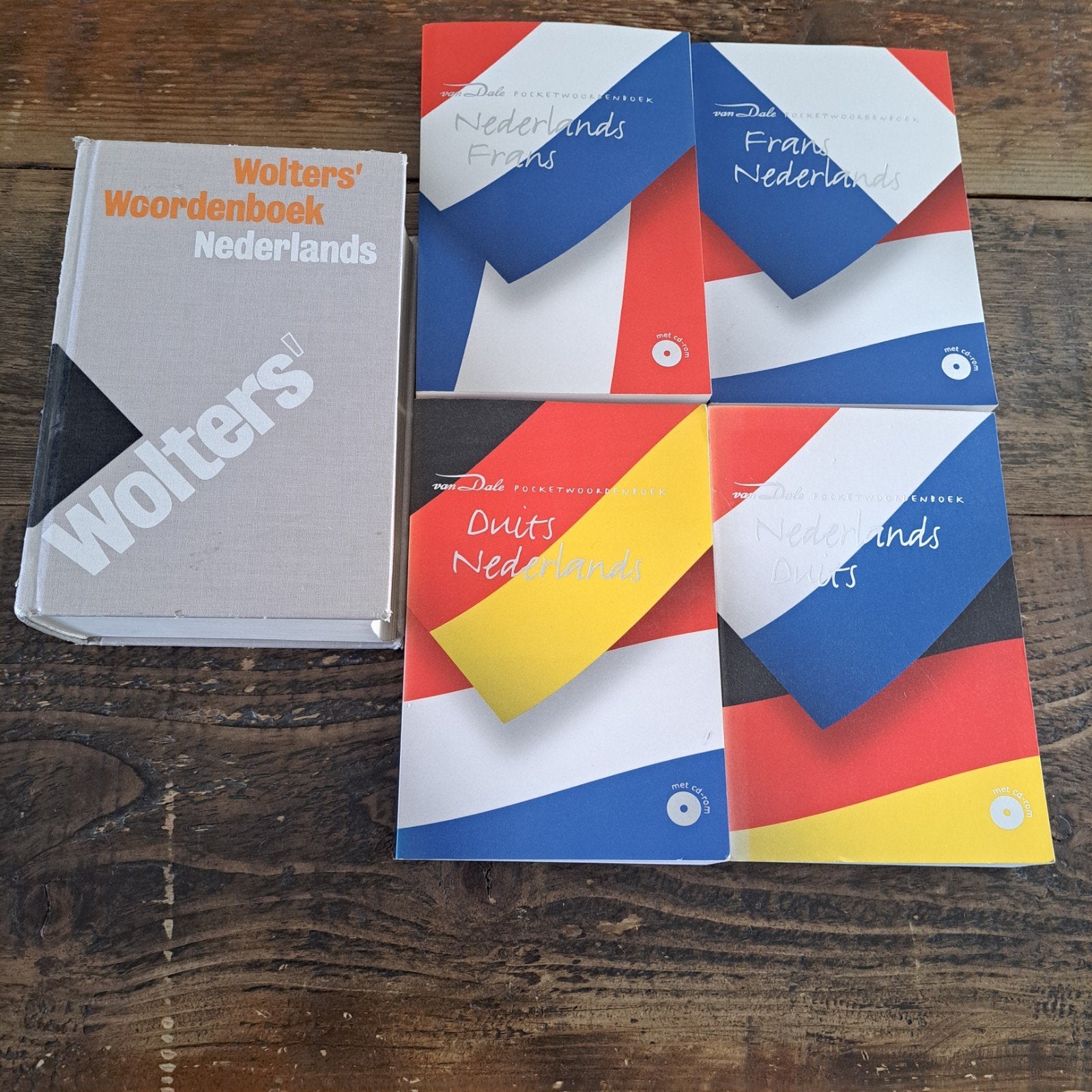 Woordenboeken nederlands, frans, duits, Boeken, Ophalen, Zo goed als nieuw, Van Dale, Duits