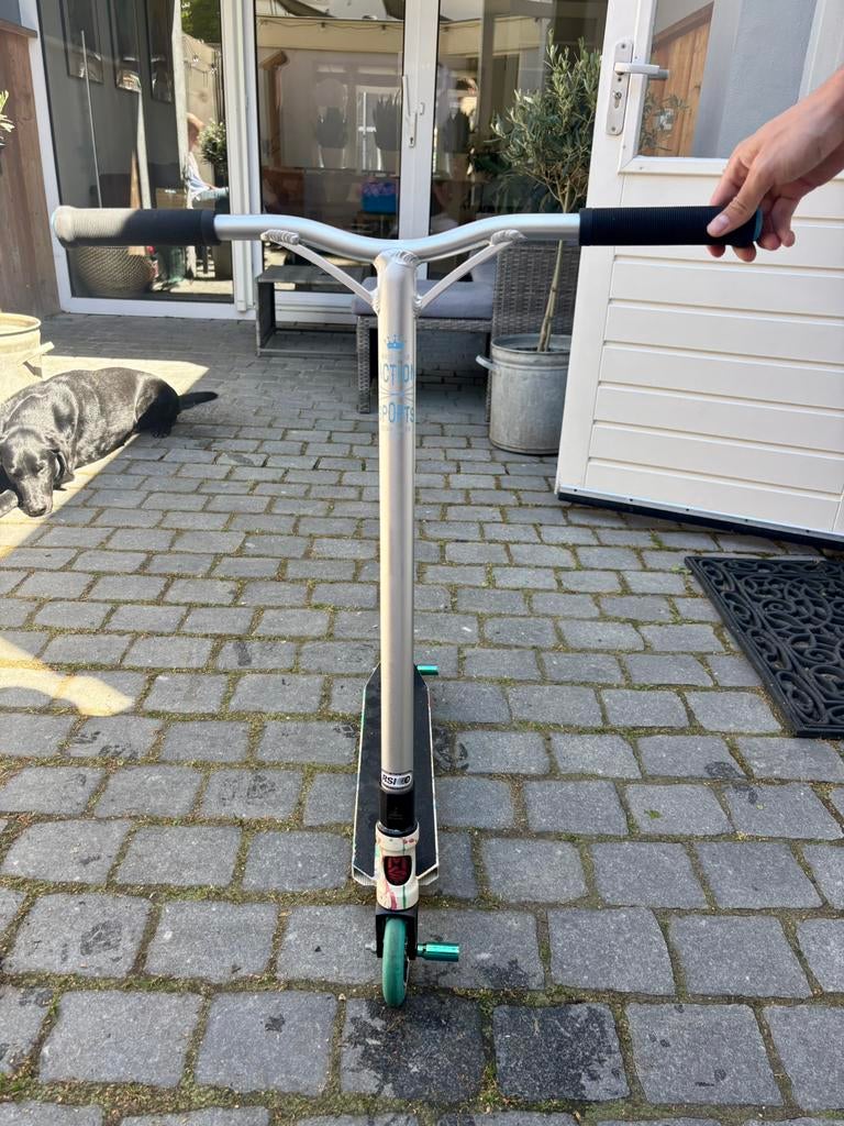 MGP VX7 EXTREME LIMITED EDITION PAINT SPLASH, Fietsen en Brommers, Steps, Ophalen, Zo goed als nieuw, Gewone step