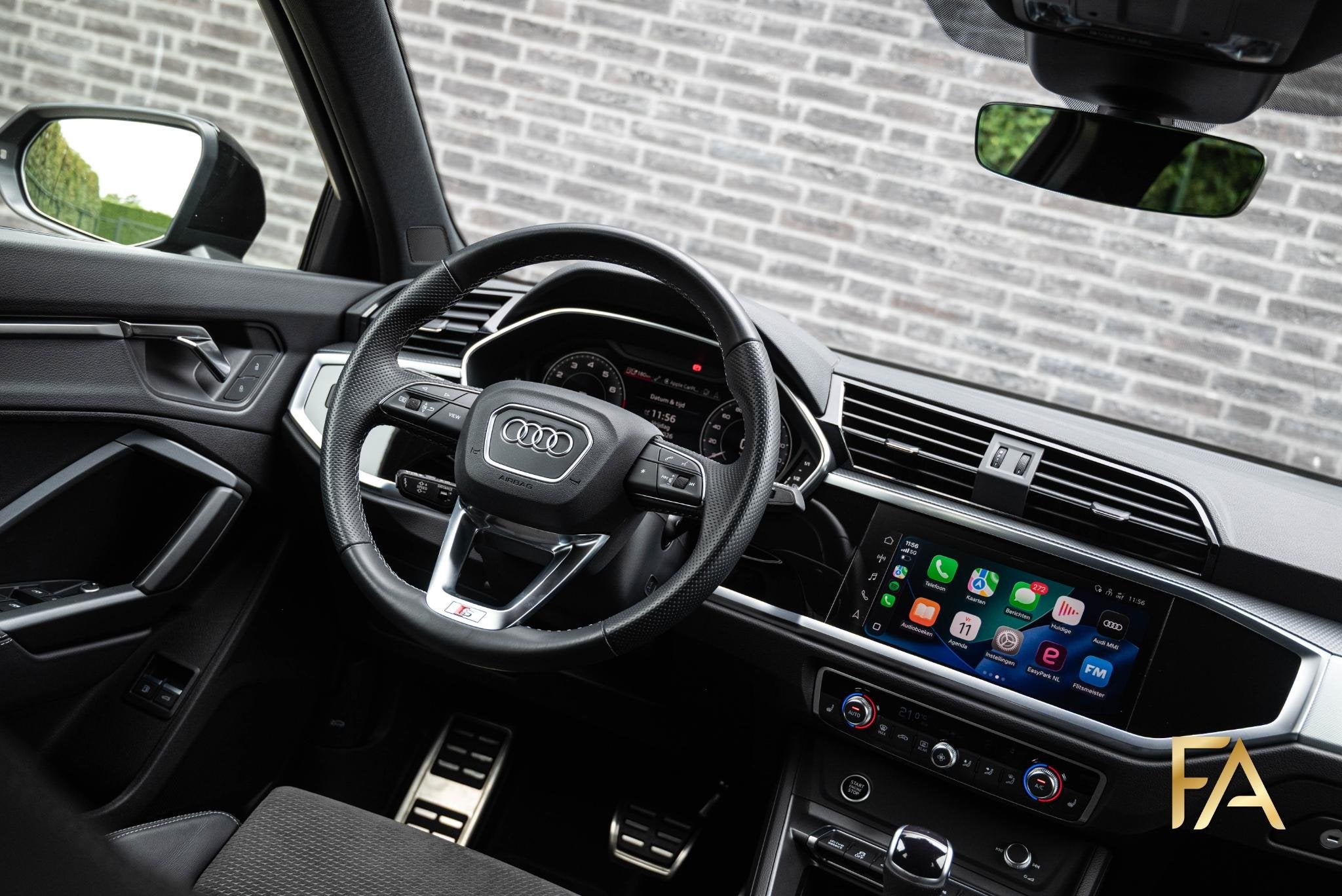 Audi Q3 Sportback 45 TFSI e S Line 20Inch|Fullblack|245PK, Auto's, Dealer onderhouden, Gebruikt, Zwart, 13 kWh