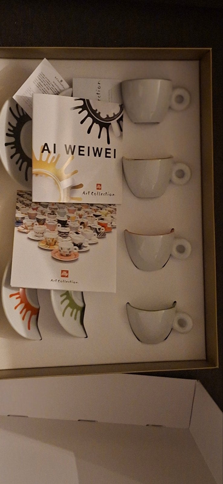 Illy Art Collection Ai Weiwei kop en schotel set, Nieuw, Ophalen of Verzenden, Kop(pen) en/of Schotel(s), Porselein