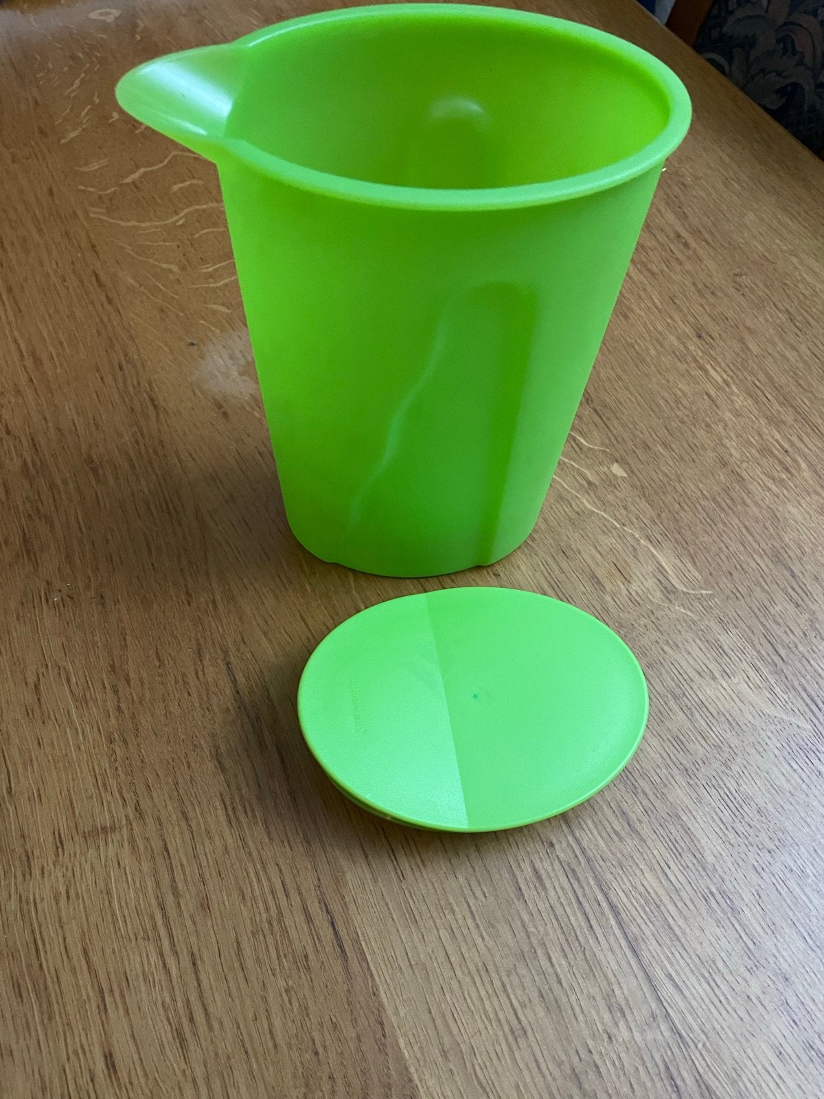 Nieuwe Tupperware Kan 1L-Ideaal voor Drankjes(2xbeschikbaar), Beker of Kan, Nieuw, Ophalen of Verzenden, Met deksel
