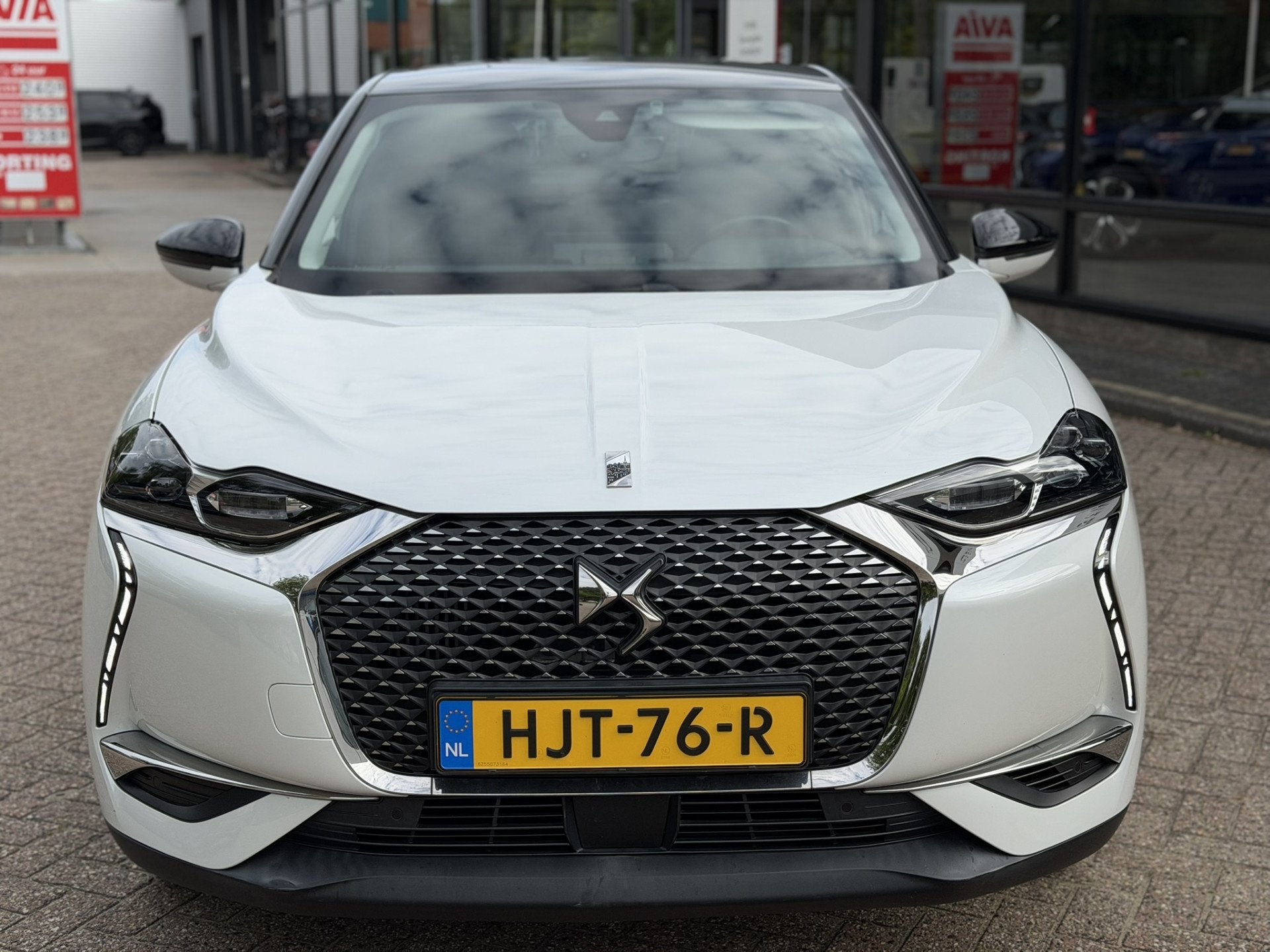 DS DS 3 Crossback 130PK Rivoli Automaat | Camera | Navigatie, Dealer onderhouden, Gebruikt, 1199 cc, Startonderbreker