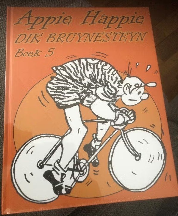 appie happie boek 5 hardcover k3, Eén stripboek, Ophalen of Verzenden, Zo goed als nieuw