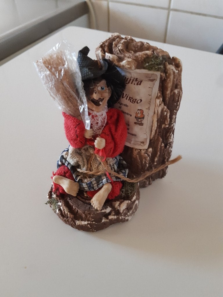 Vintage Spaans Geluksheksje "Brujita" Sterrenbeeld Maagd, Verzamelen, Beelden en Beeldjes, Ophalen of Verzenden, Nieuw, Religie