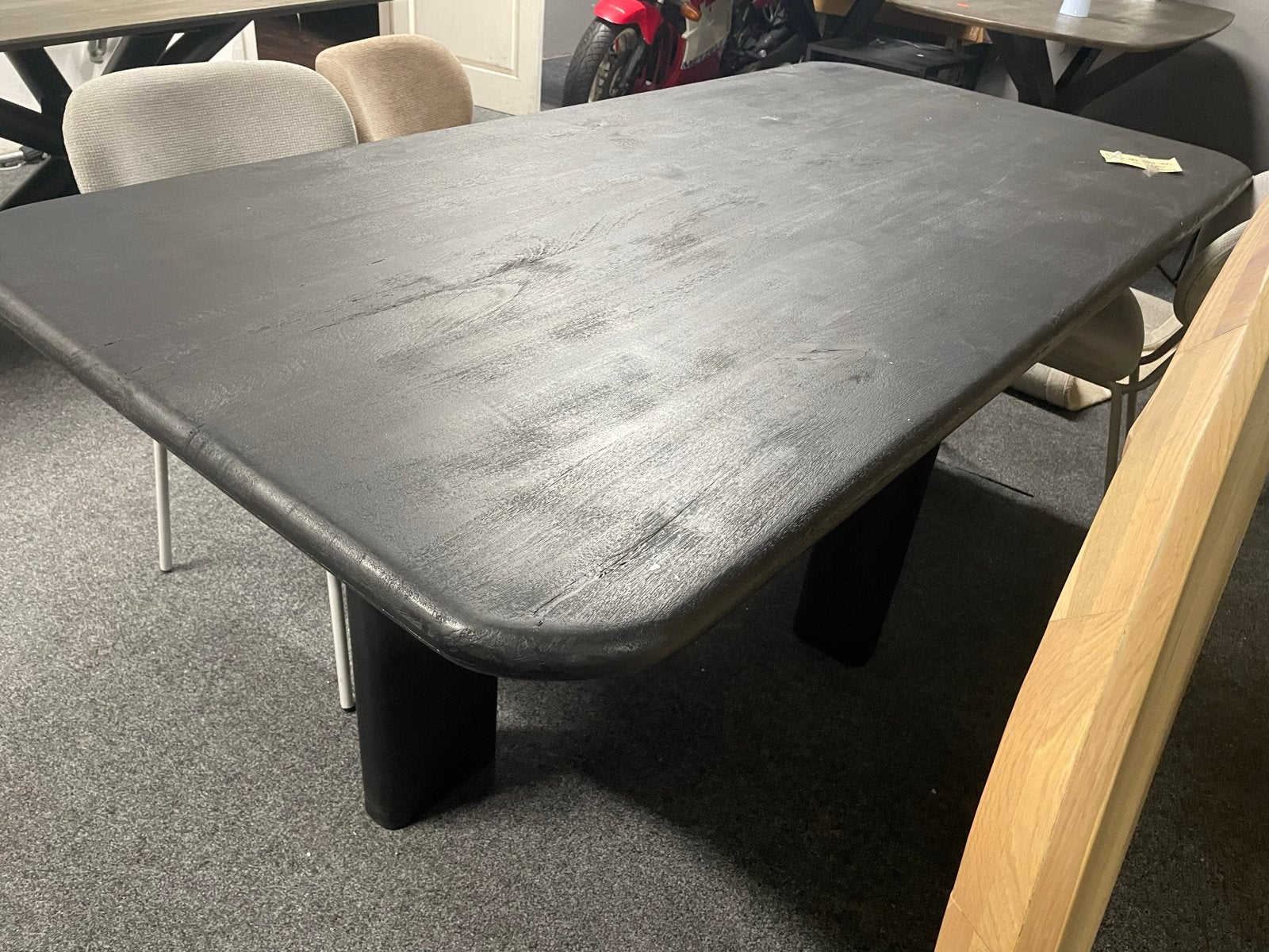 Zwarte massief mangohouten tafel 200x100 cm