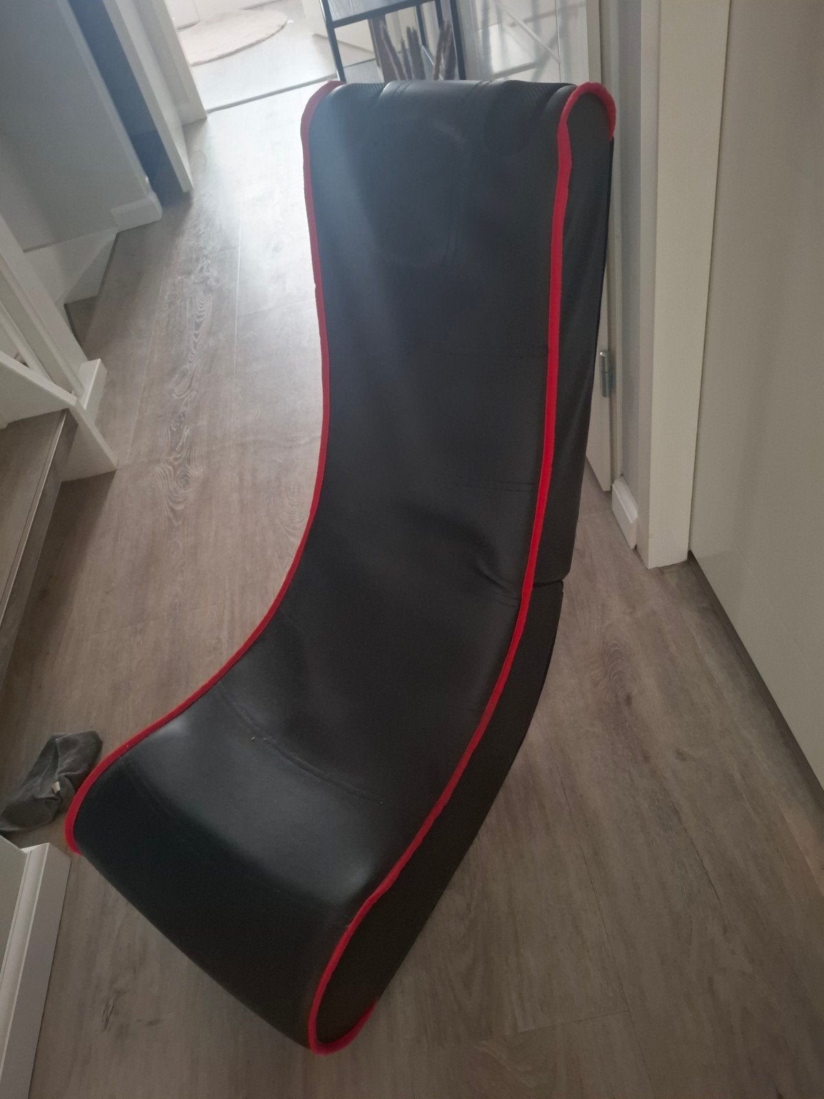 Zwarte gamestoel met speakers en bluetooth, Ophalen, Kunststof, Zwart, Zo goed als nieuw
