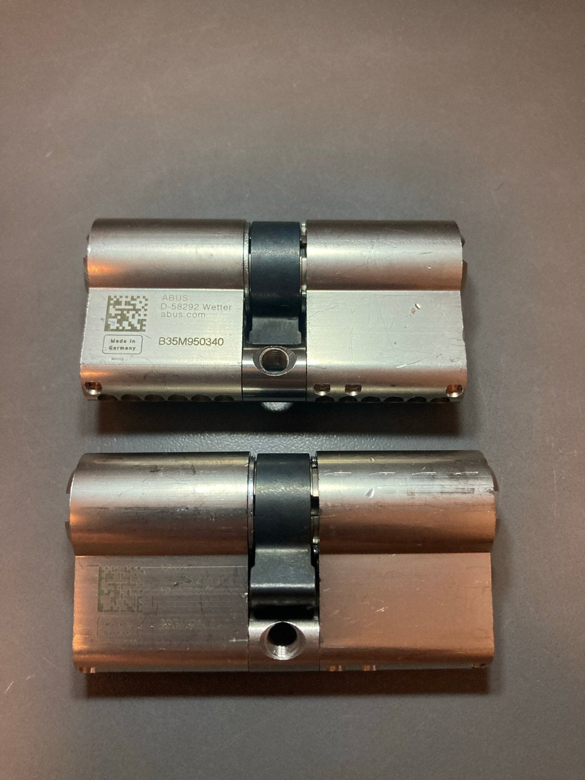 2x Abus Pfaffenhain Bravus 3500 SKG 3  Magneet cilinder !, Ophalen, Zo goed als nieuw, Rvs, Slot