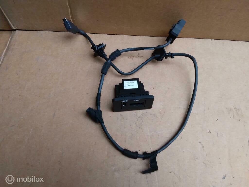 iPod USB aansluiting Land Rover Discovery Range Sport audio, Land Rover, Ophalen of Verzenden, Gebruikt, Land Rover