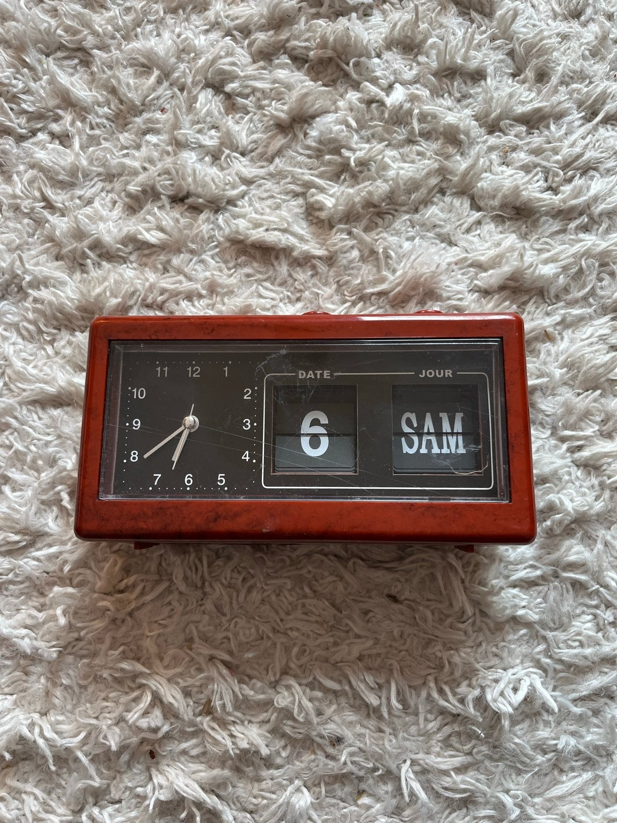 Franse Vintage Flip Klok met Datum en Dag - Rood, Ophalen, Gebruikt, Bruin, Analoog