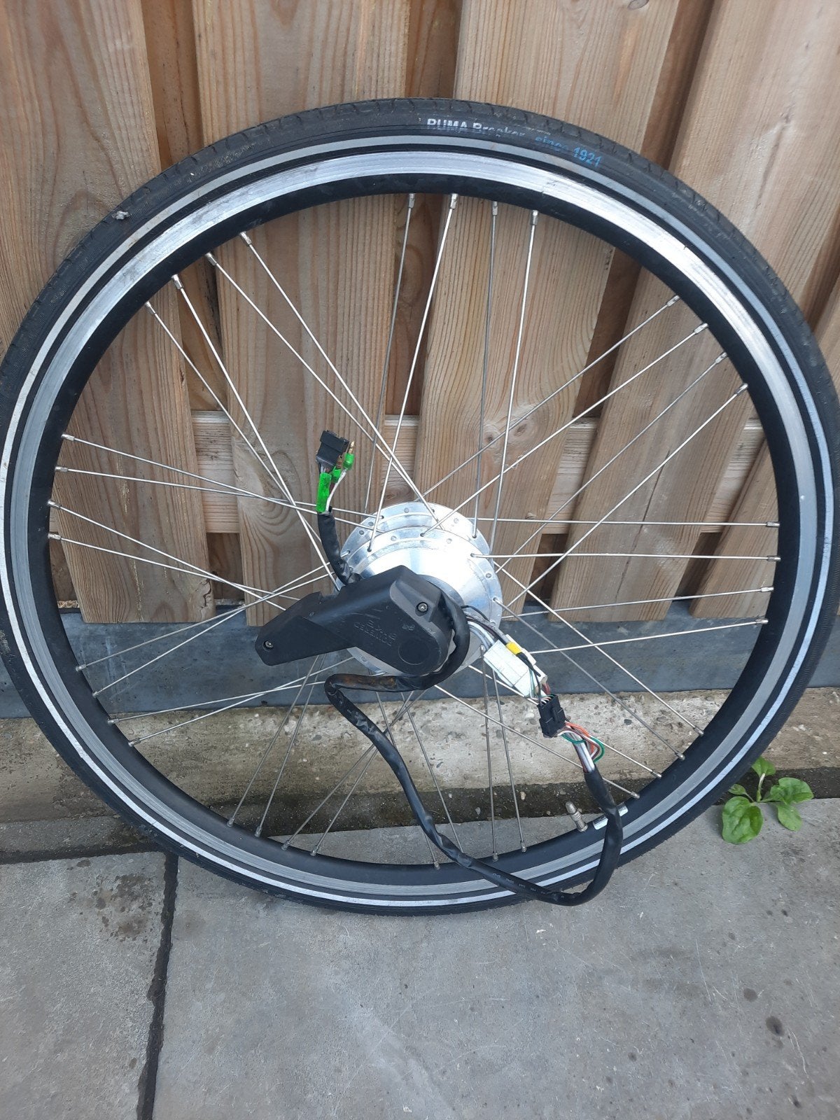 28 inch voorwiel motor  Batavus Sparta electriche fiets, Fietsen en Brommers, Fietsonderdelen, Elektrische fiets, Ophalen of Verzenden