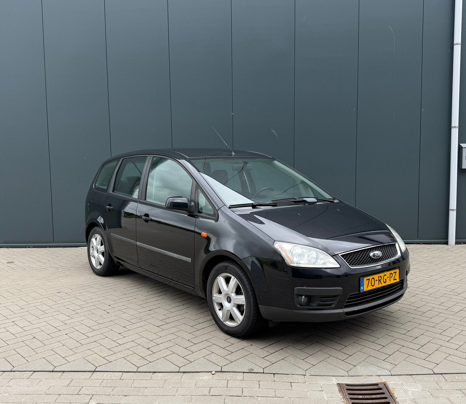 Ford Focus C-Max 1.8 | NIEUWE APK | AIRCO | CRUISE | NAP |, Auto's, Voorwielaandrijving, 125 pk, 4 cilinders, Zwart