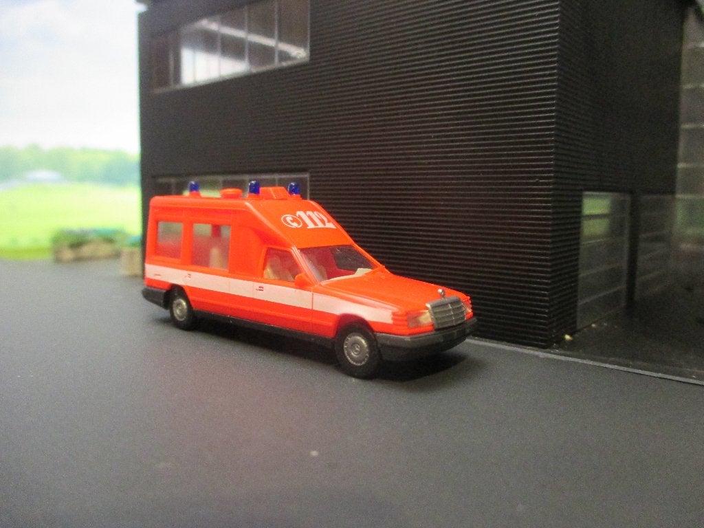 1985-'89 Mercedes Benz Miesen 124L Bonna Brandweer Ambulance, Hobby en Vrije tijd, Modelauto's | 1:87, Ophalen of Verzenden, Nieuw
