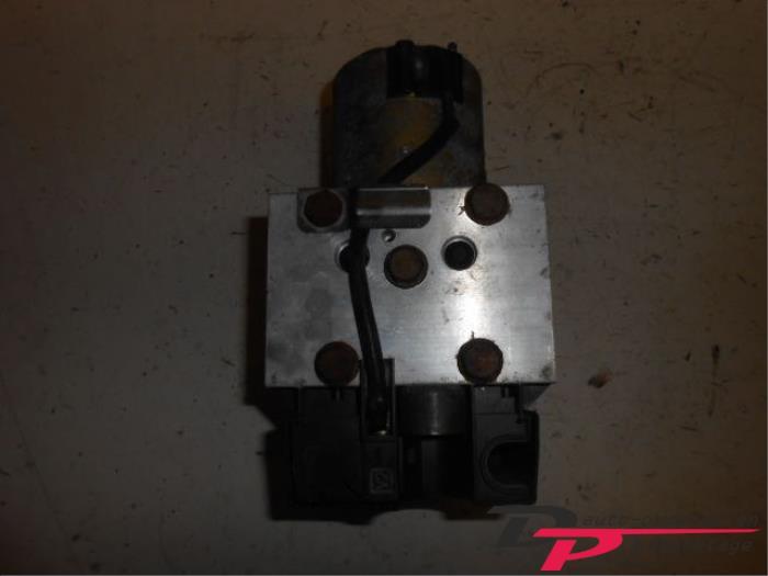 ABS Pomp van een Opel Tigra, Gebruikt, -, -, Opel