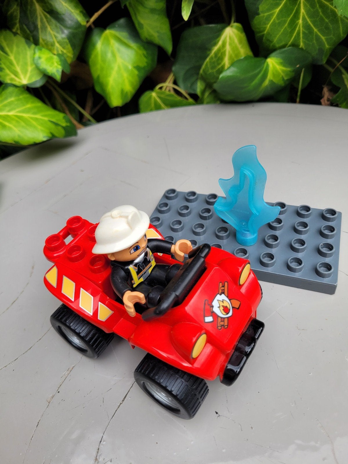 Lego Duplo Brandweerauto met brandweerman en vlam, Ophalen of Verzenden, Gebruikt