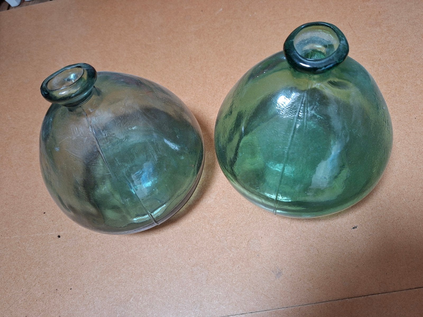 2 vaasjes, Ophalen of Verzenden