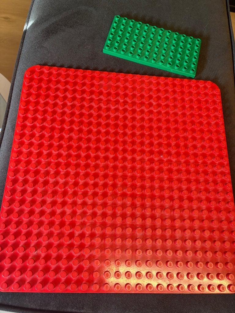 Lego duplo bouwplaat rood groot en groen klein, Ophalen of Verzenden, Zo goed als nieuw, Duplo