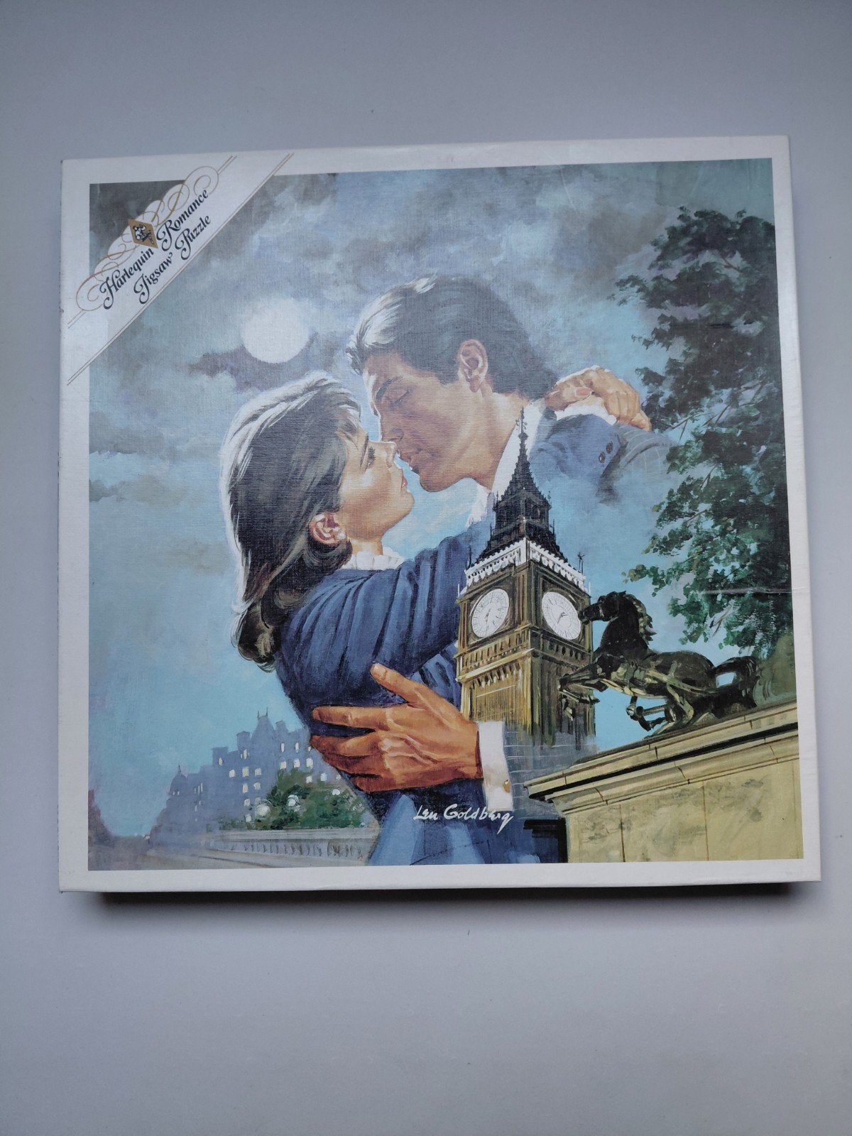 Harlequin Romance Jigsaw Puzzle - Undying Love (600 stukjes), Ophalen of Verzenden, 500 t/m 1500 stukjes, Gebruikt, Legpuzzel