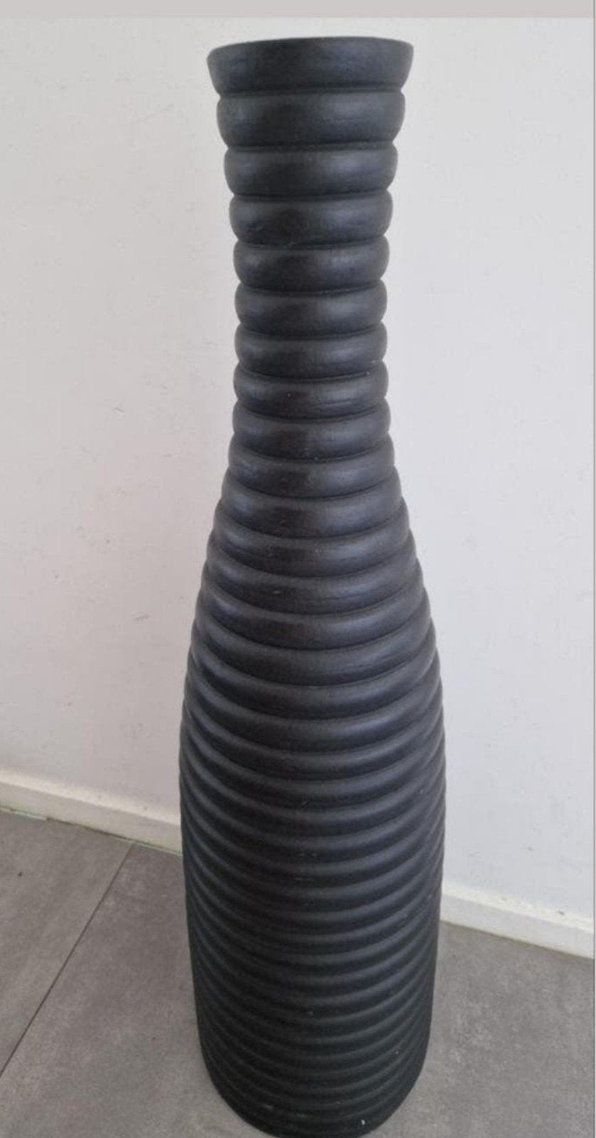 Grote Zwarte Geribbelde XXL Vaas - 90 cm Hoog, Huis en Inrichting, Woonaccessoires | Vazen, Ophalen