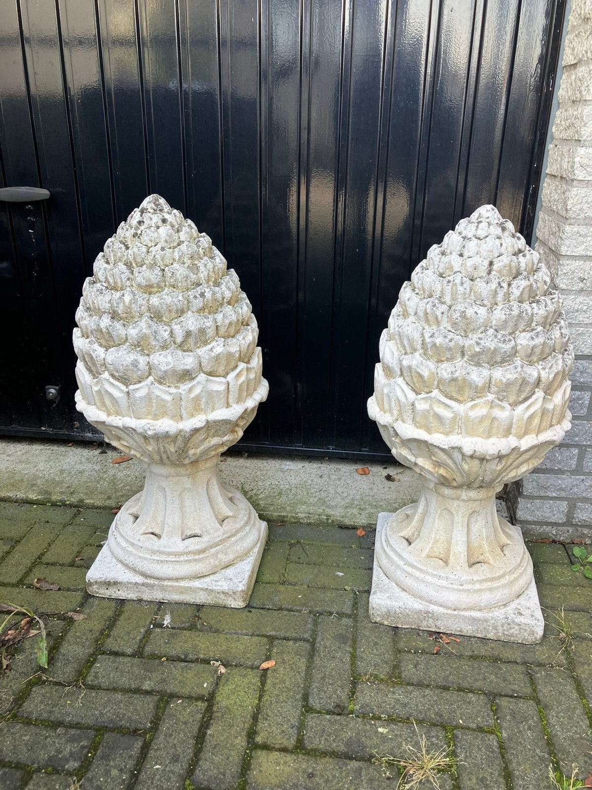 Set van 2 stenen dennenappel ornamenten, Ophalen of Verzenden, Gebruikt, Steen, Overige typen