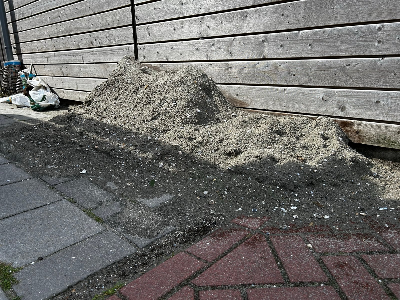 Gratis Ophoogzand/Straatzand af te halen, Tuin en Terras, Ophalen, Gebruikt, Straatzand