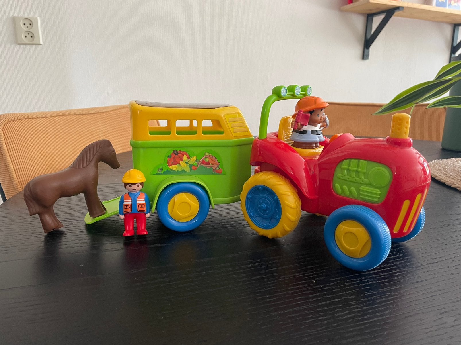Brandweerauto en tractor + paardentrailer, Ophalen, Zo goed als nieuw
