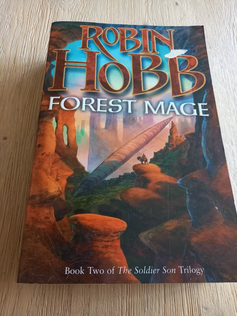 Robin Hobb: Forest Mage  (Soldier Son - part 2), Boeken, Ophalen of Verzenden, Gelezen