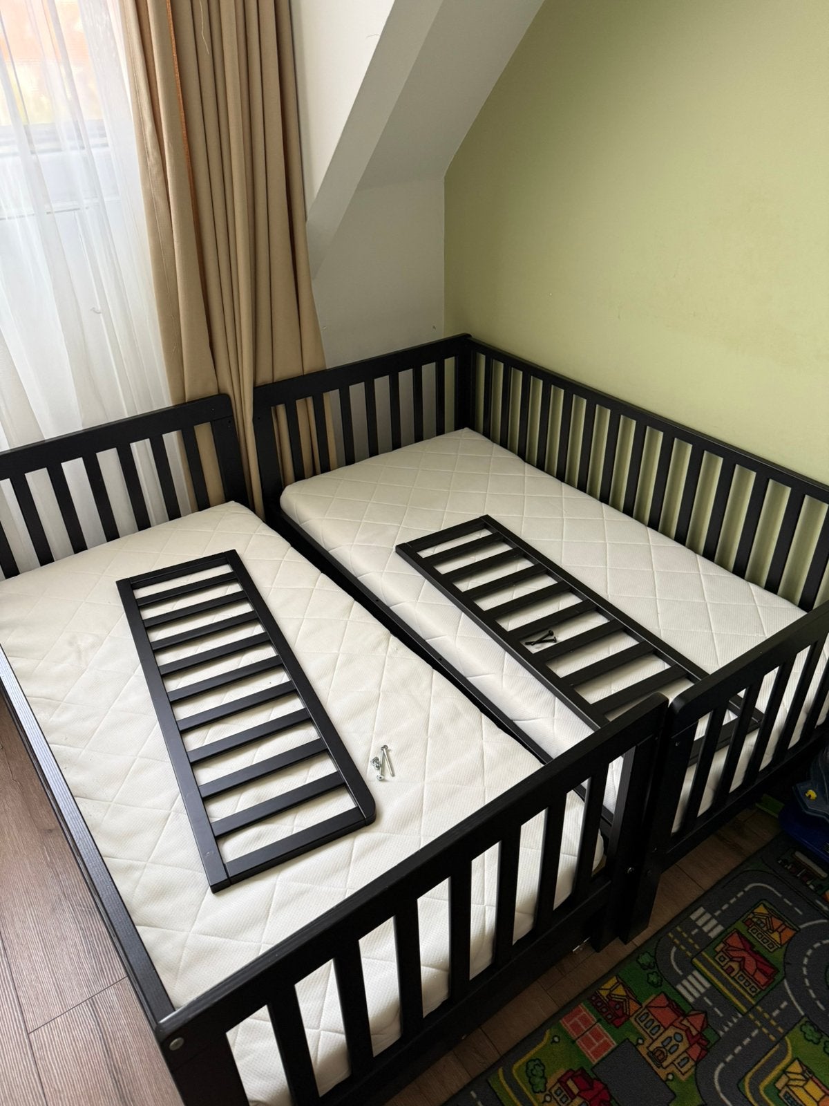 2x Petite Amélie Plume peuterbed 70x140 zwart incl. matras, Ophalen, 70 tot 85 cm, 140 tot 160 cm, Zo goed als nieuw