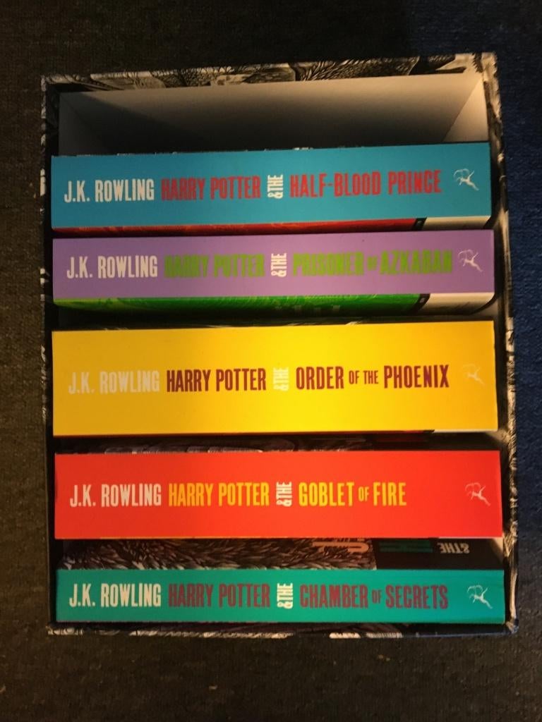 Bloomsbury Doos Harry Potter complete collection+5x Engels, Boeken, Sprookjes en Fabels, Zo goed als nieuw, Ophalen of Verzenden