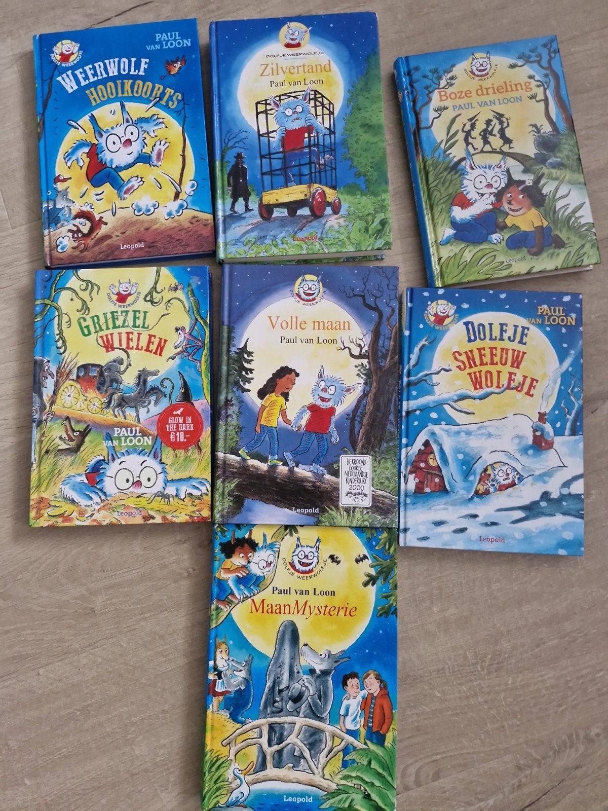 verschillende boeken van Dolfje weerwolfje, Ophalen, Zo goed als nieuw, Paul van Loon, Fictie algemeen