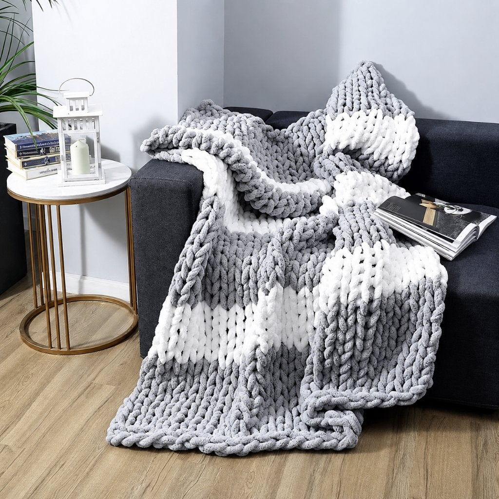 Nieuwe chunky chenille deken / plaid van 127 x 152 cm, Huis en Inrichting, Woonaccessoires | Plaids en Woondekens, Ophalen of Verzenden