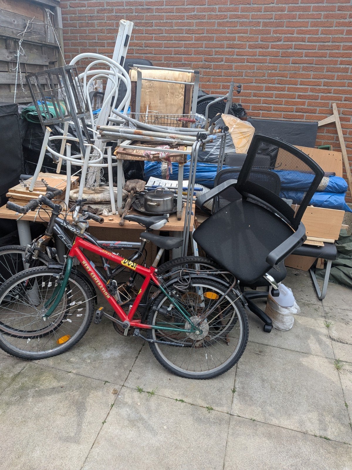 Grof afval op te halen, alles moet weg in 1x., Diversen, Rommelmarktspullen, Ophalen, Gebruikt