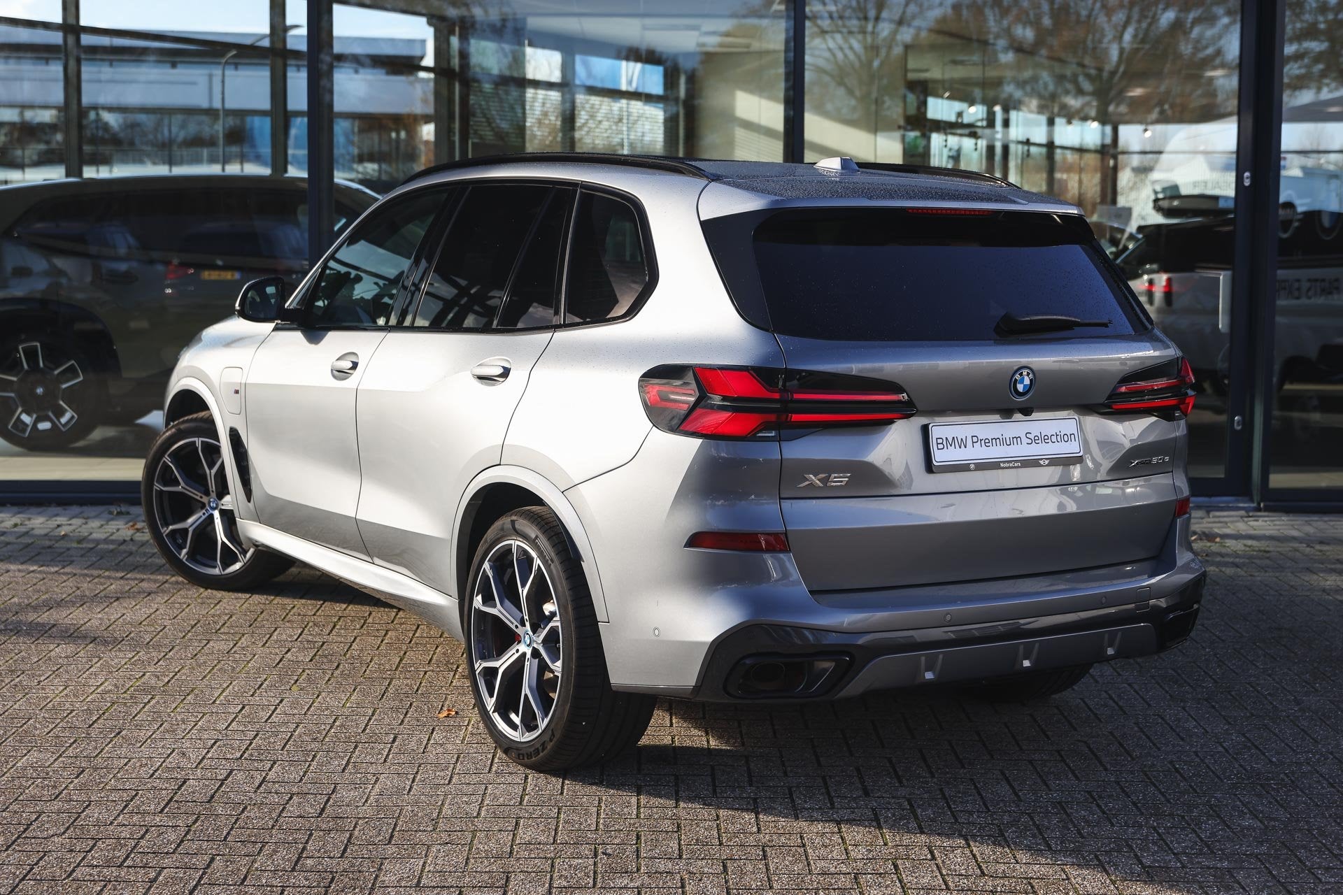 BMW X5 xDrive50e High Executive M Sport Automaat / Panoramad, Dealer onderhouden, Gebruikt, 2395 kg, Met garantie (alle)