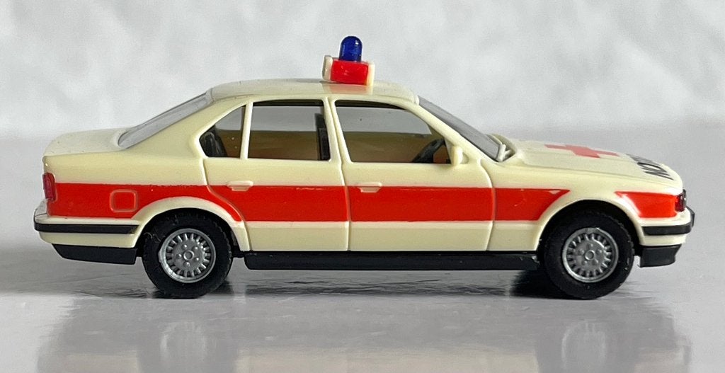 Herpa : BMW 535i Notarzt, Ophalen of Verzenden, Zo goed als nieuw, Auto, Herpa
