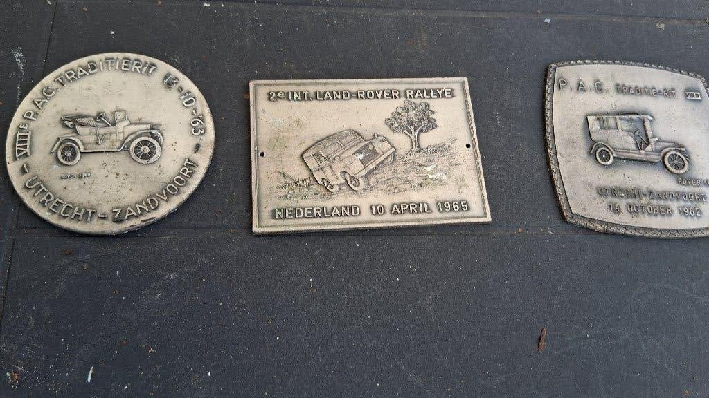 vintage herdenkingsplaat landrover, Ophalen
