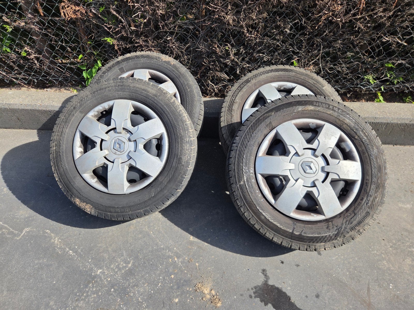 Wielen Renault master 2019+ met goede banden, Ophalen, Bestelwagen, All Season, Band(en)