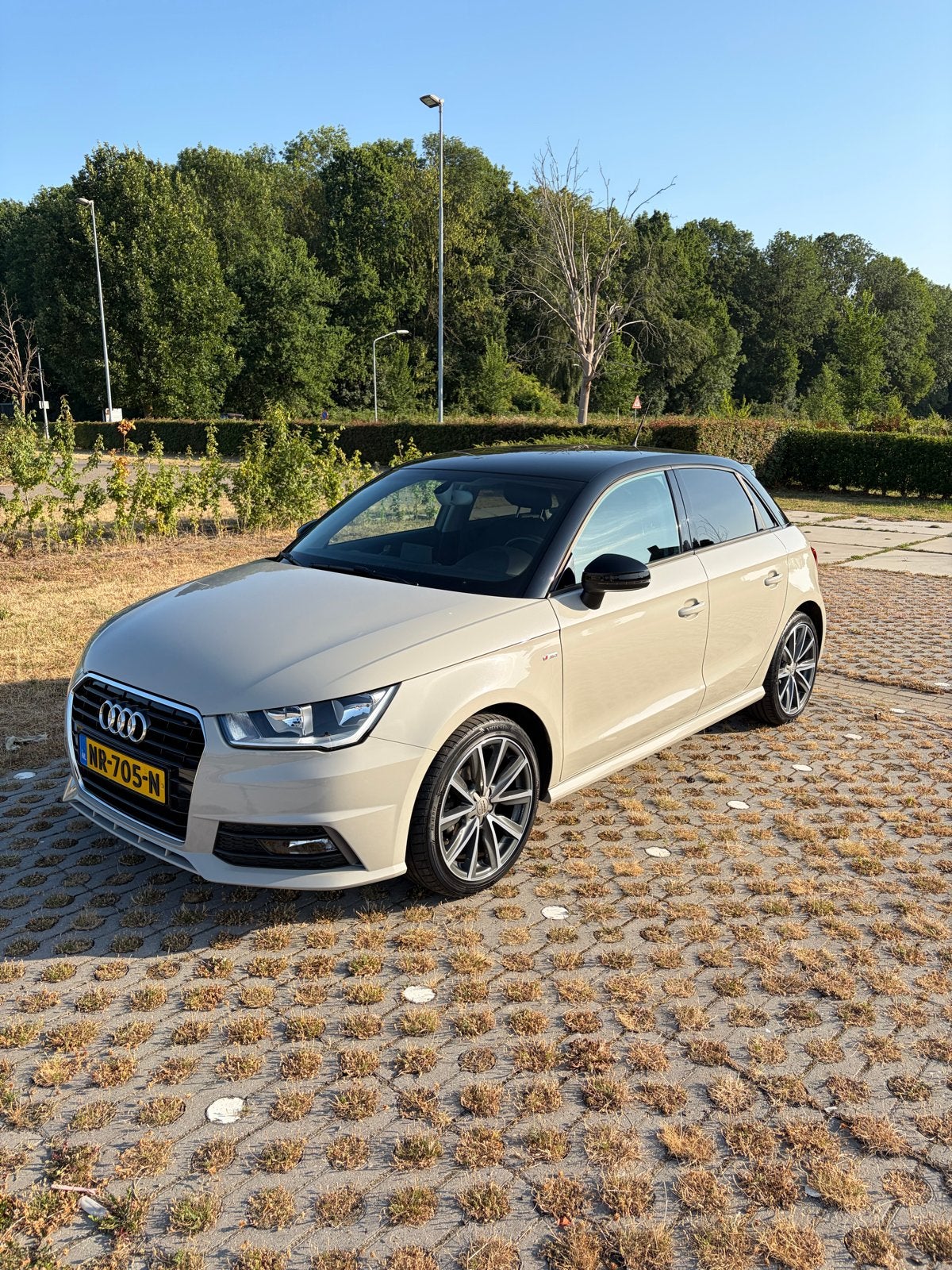 Audi A1 Sportback/ 1.0 TFSI 70KW / 2017 / Siam Beige, Voorwielaandrijving, Stof, 95 pk, Origineel Nederlands