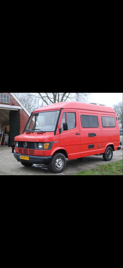 Knusse rode Mercedes-Benz 208D camper - motorisch top!, Buscamper of Camperbus, Mercedes-Benz, Diesel, Particulier