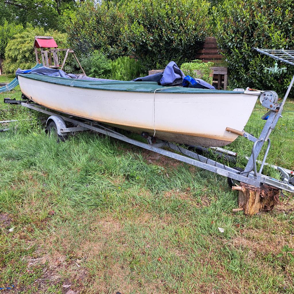 Zeilboot (motorboot) Type Volksboot, Ophalen, Gebruikt, Overige brandstoffen, Polyester