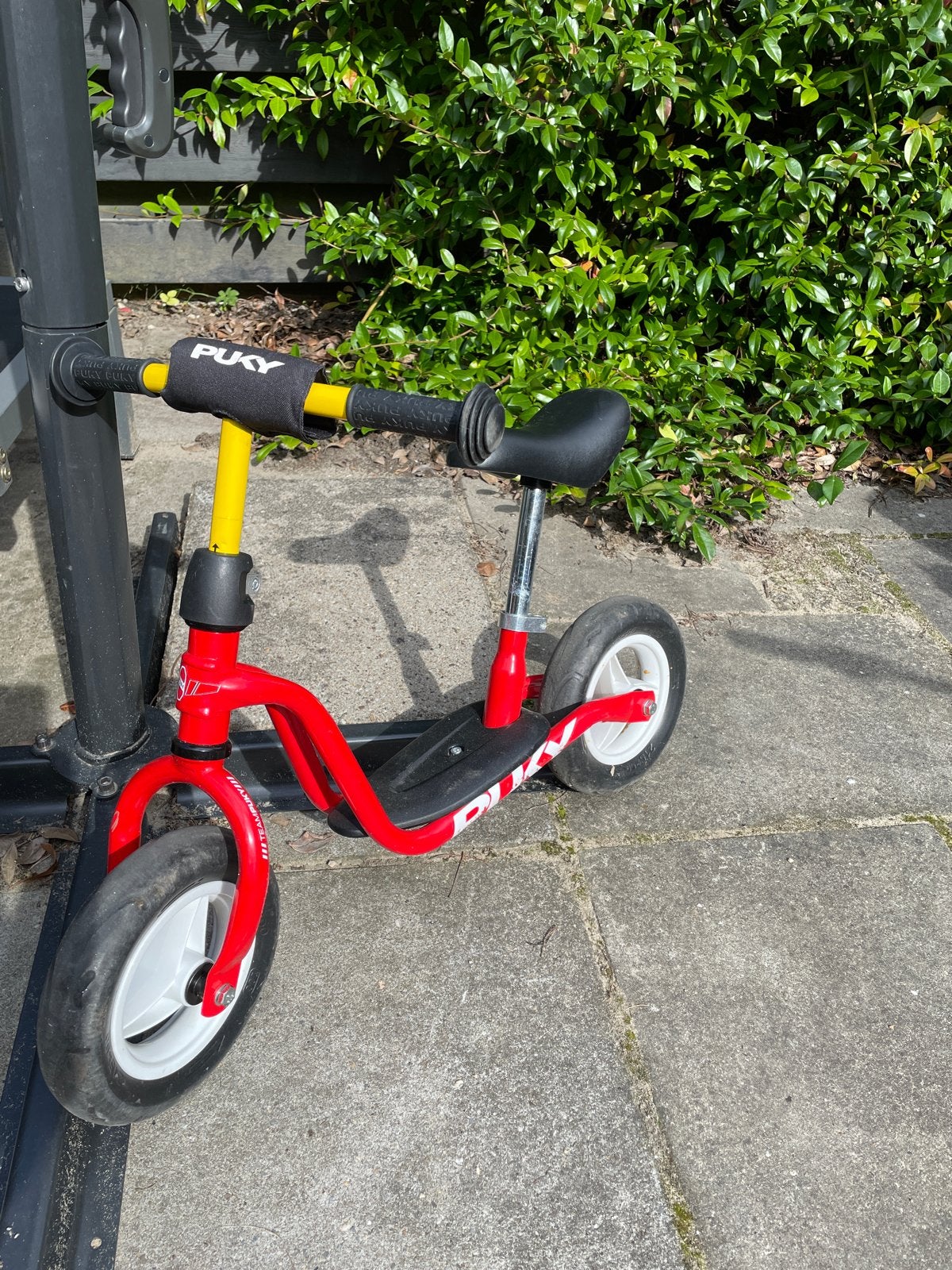 Puky loopfiets rood, ideaal voor de eerste stapjes, Ophalen, Gebruikt, Minder dan 16 inch