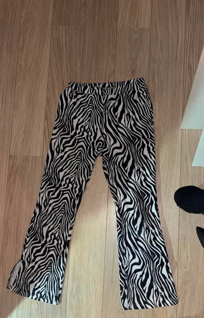Zebra broek, Maat 38/40 (M), Zwart, Ophalen of Verzenden, Lang