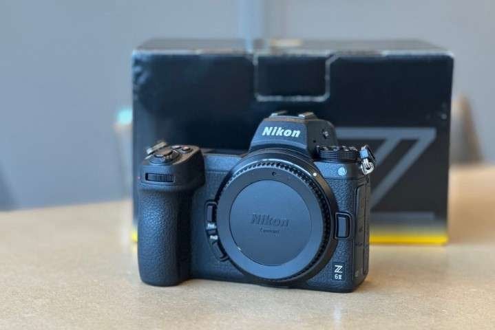 Nikon Z6 II body (735 clicks) Z6II NIEUWSTAAT BTW, Draagriem, Bluetooth, Ophalen of Verzenden, Zo goed als nieuw
